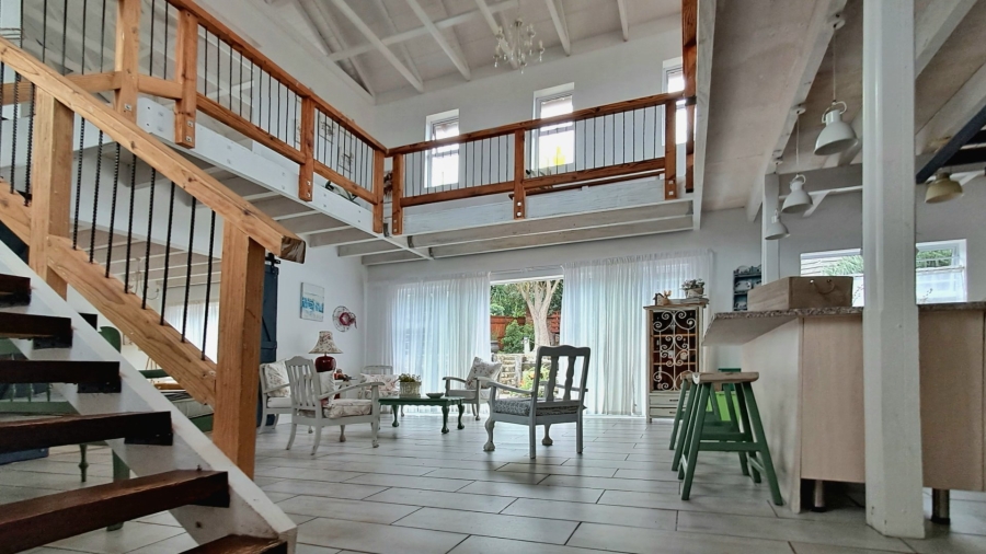4 Bedroom Property for Sale in Seaview Eastern Cape